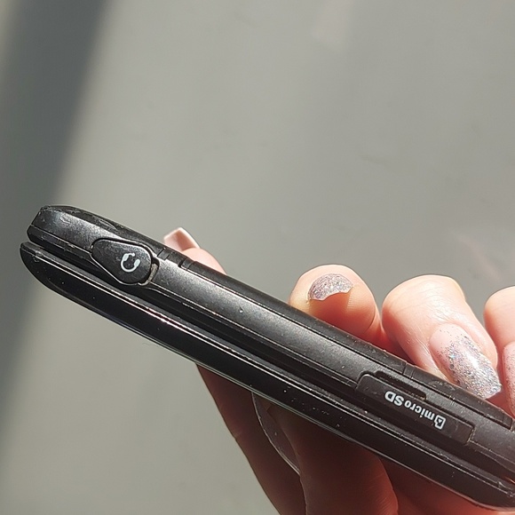 LG VX9200 Cell Phone - Picture 4 of 5